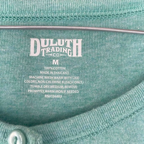 Duluth Trading Women Longtail Henley T Shirt Mint Medium Short Sleeve Work Basic - Picture 3 of 7